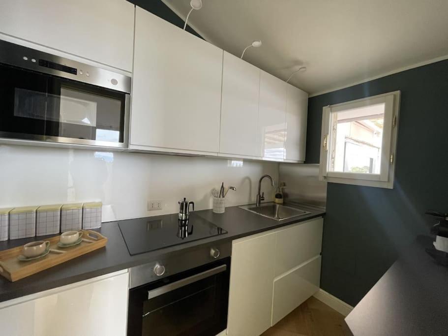 Apartamento Ultra Stylish Modern Attic Roma Exterior foto